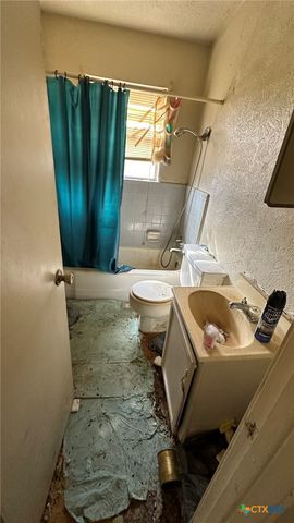 715 W Avenue B, Copperas Cove, TX 76522