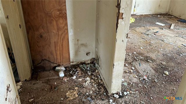 715 W Avenue B, Copperas Cove, TX 76522