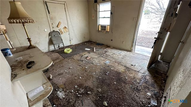 715 W Avenue B, Copperas Cove, TX 76522