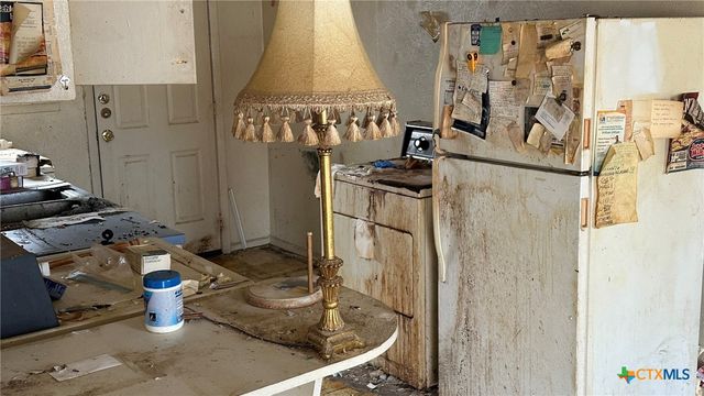 715 W Avenue B, Copperas Cove, TX 76522