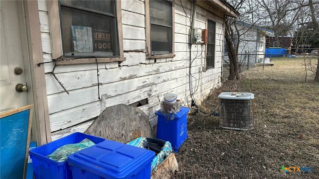 715 W Avenue B, Copperas Cove, TX 76522