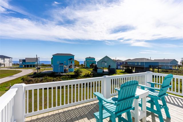 920 Copacabana Drive, Crystal Beach, TX 77650