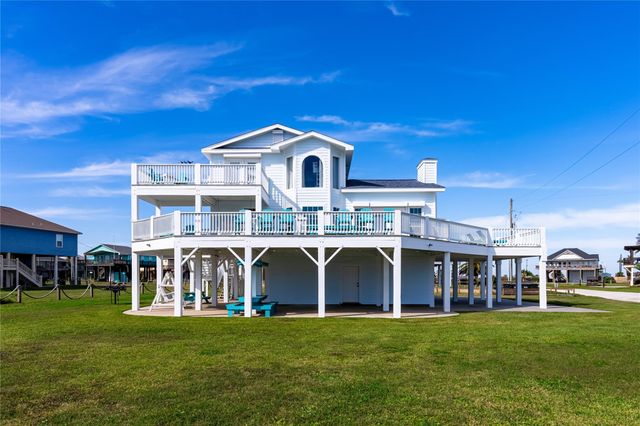 920 Copacabana Drive, Crystal Beach, TX 77650
