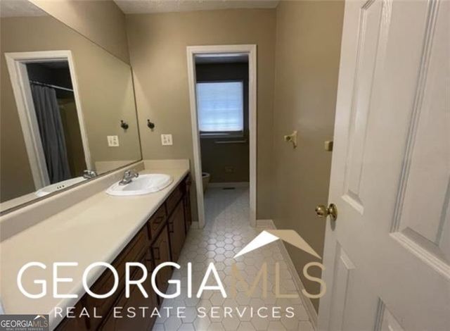 40 Flint Hill Drive, Oxford, GA 30054