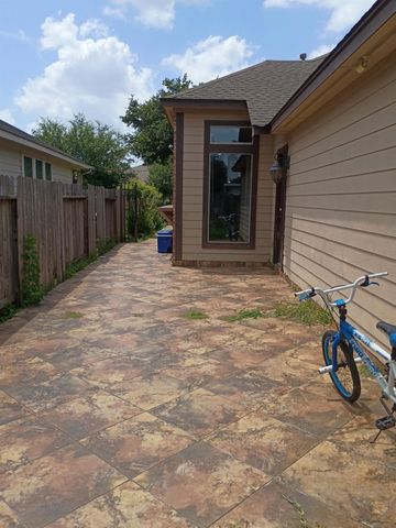 13222 Arden Ridge Lane, Houston, TX 77014