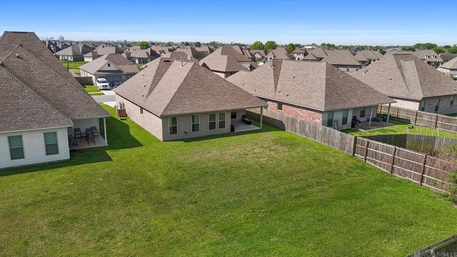 41294 Hackett Canal Dr, Gonzales, LA 70737