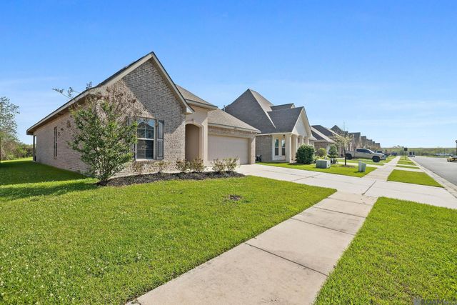 41294 Hackett Canal Dr, Gonzales, LA 70737