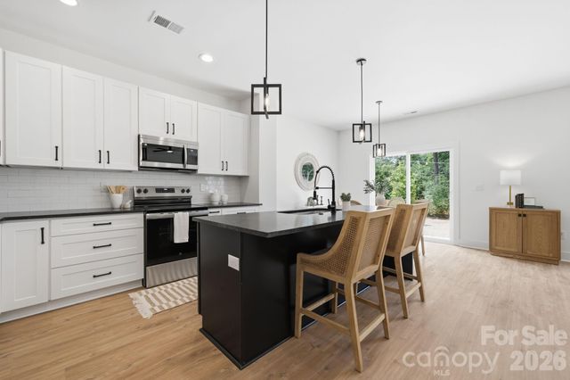 1735 Byrum Street, Charlotte, NC 28216