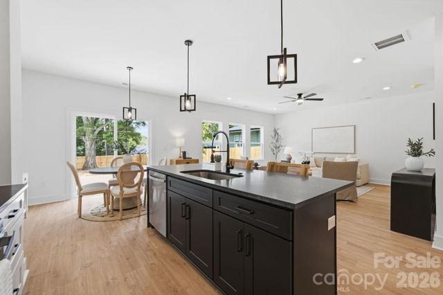 1735 Byrum Street, Charlotte, NC 28216