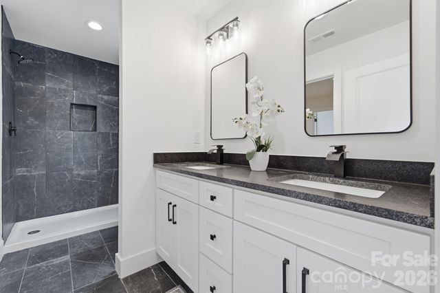1735 Byrum Street, Charlotte, NC 28216