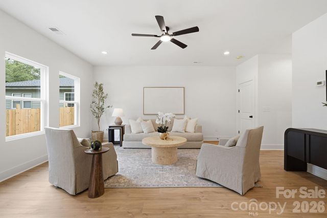 1735 Byrum Street, Charlotte, NC 28216