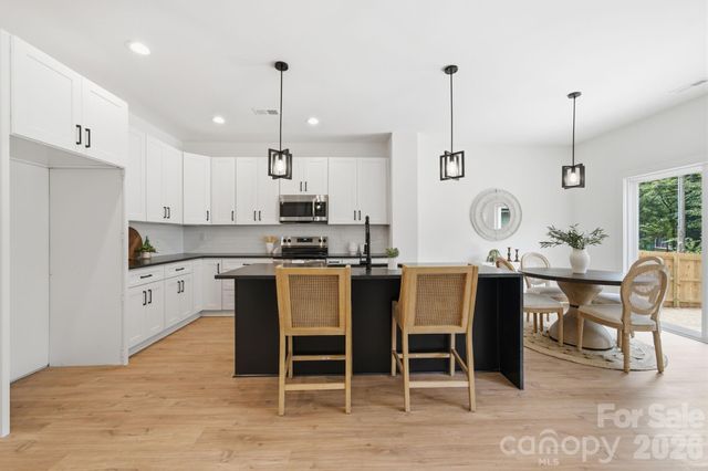 1735 Byrum Street, Charlotte, NC 28216