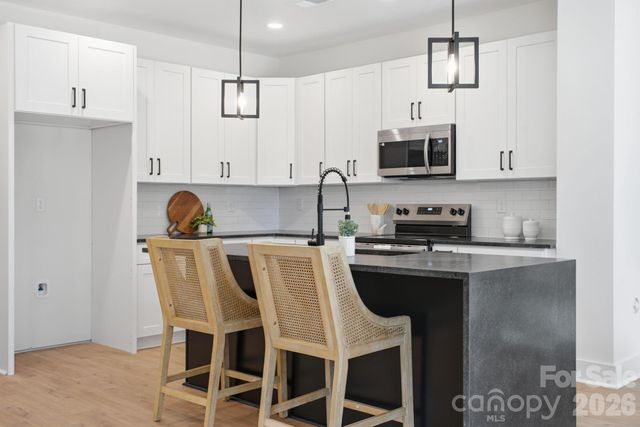 1735 Byrum Street, Charlotte, NC 28216