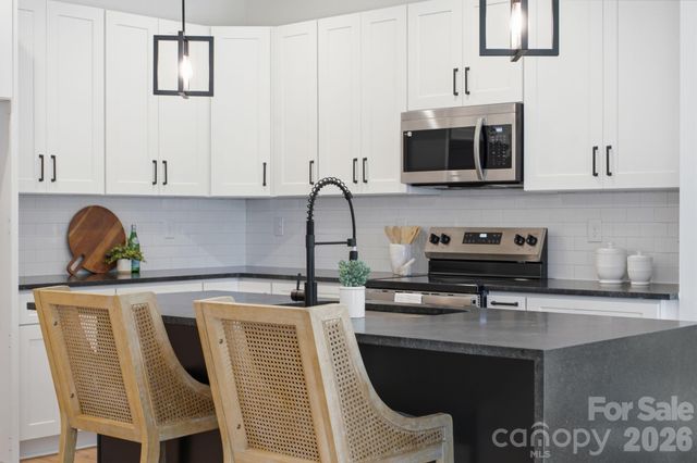 1735 Byrum Street, Charlotte, NC 28216