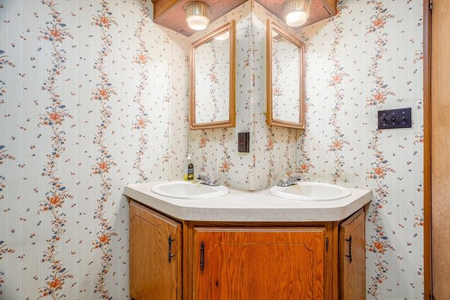 556 Central Street 39, Leominster, MA 01453