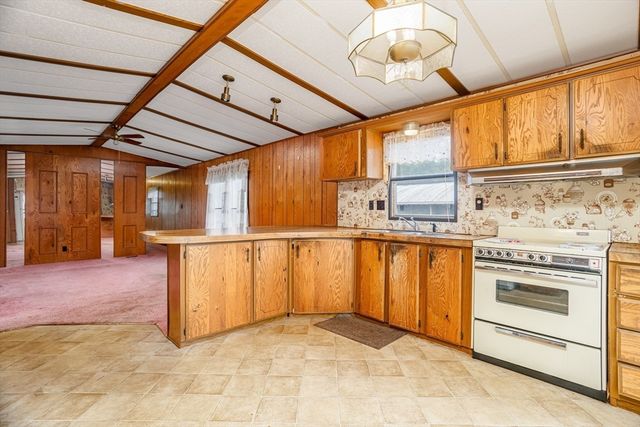 556 Central Street 39, Leominster, MA 01453