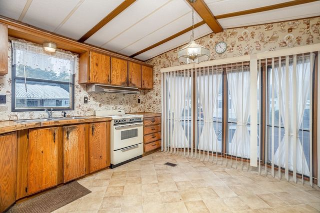 556 Central Street 39, Leominster, MA 01453