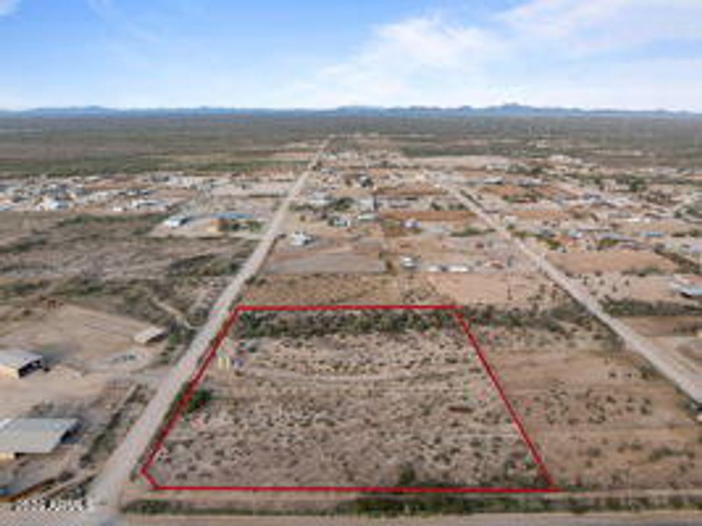 XX1 N 211th Avenue -, Wittmann, AZ 85361 — exterior