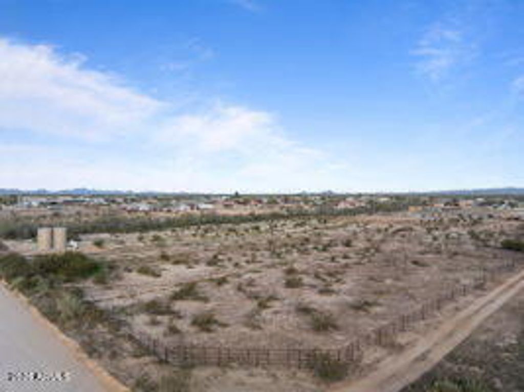 XX1 N 211th Avenue -, Wittmann, AZ 85361 — photo 2