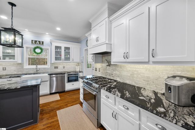 18 Wrenwood Court, Greer, SC 29651