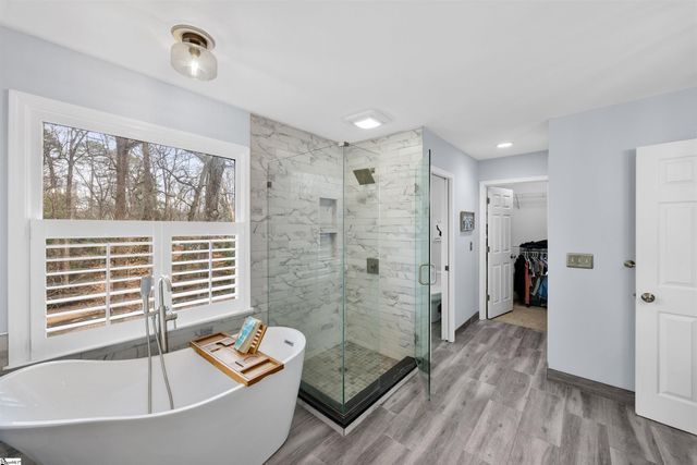 18 Wrenwood Court, Greer, SC 29651