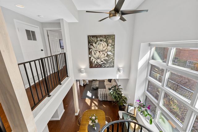 656 W Buckingham Place 1E, Chicago, IL 60657