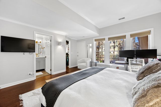 656 W Buckingham Place 1E, Chicago, IL 60657