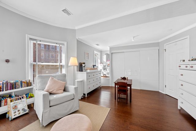 656 W Buckingham Place 1E, Chicago, IL 60657