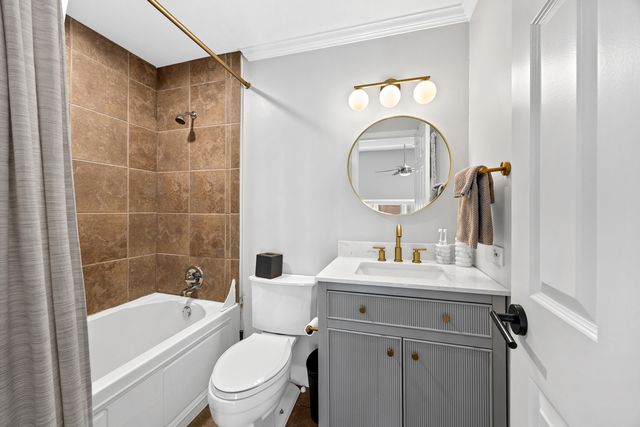 656 W Buckingham Place 1E, Chicago, IL 60657