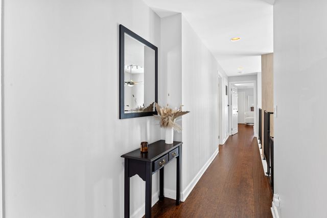 656 W Buckingham Place 1E, Chicago, IL 60657