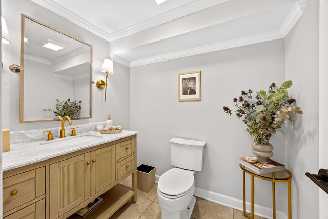 656 W Buckingham Place 1E, Chicago, IL 60657