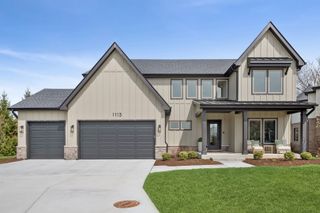 1113 Fox Wood Lane, Woodridge, IL 60517