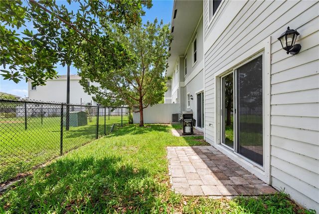 1780 SE 9th Ave, Homestead, FL 33034