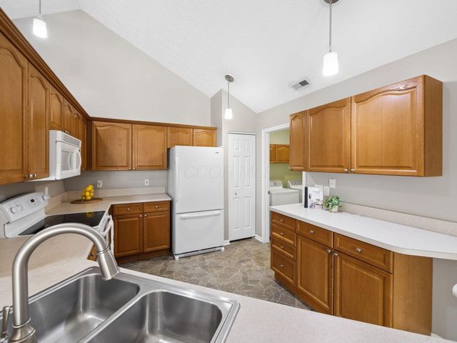 2536 Landings Way, 7, Grove City, OH 43123