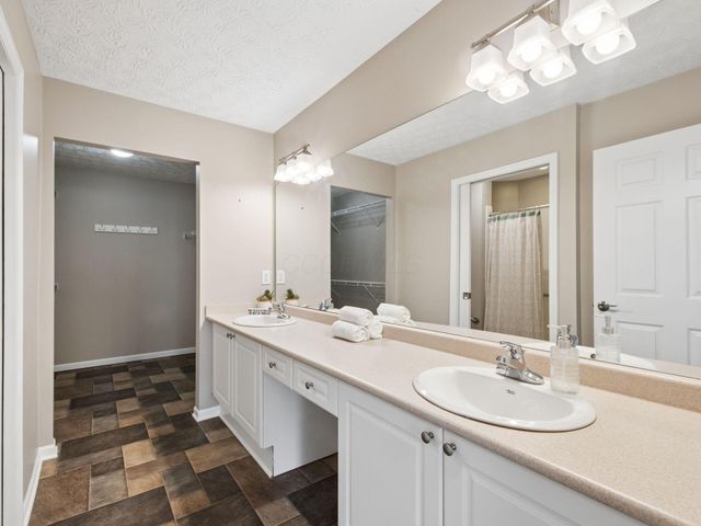 2536 Landings Way, 7, Grove City, OH 43123