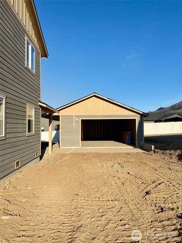 150 Juanita Way, Malaga, WA 98828