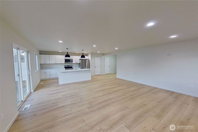 150 Juanita Way, Malaga, WA 98828