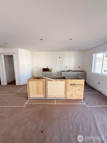 150 Juanita Way, Malaga, WA 98828