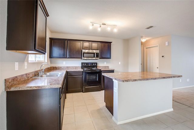 3104 Middleview Road, Fort Worth, TX 76108