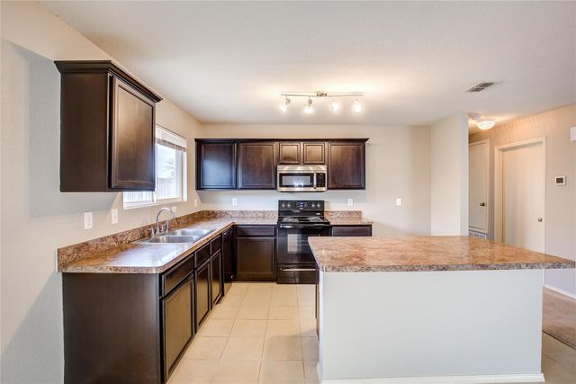 3104 Middleview Road, Fort Worth, TX 76108