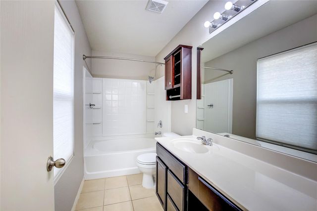 3104 Middleview Road, Fort Worth, TX 76108