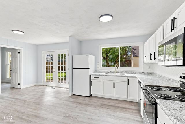 3570 Decamp Drive, Indianapolis, IN 46226
