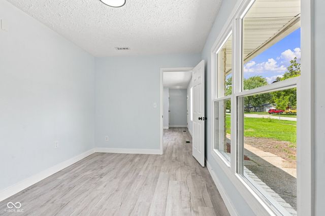 3570 Decamp Drive, Indianapolis, IN 46226