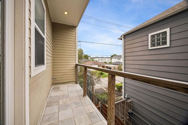 916 Lawrence Street A, Houston, TX 77008