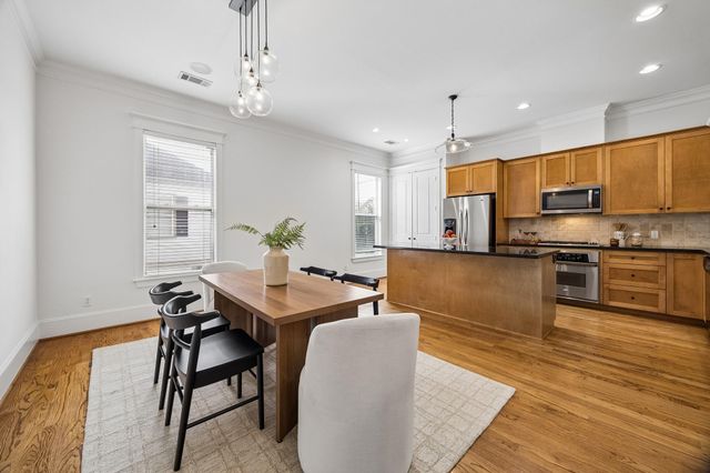 916 Lawrence Street A, Houston, TX 77008