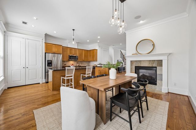916 Lawrence Street A, Houston, TX 77008