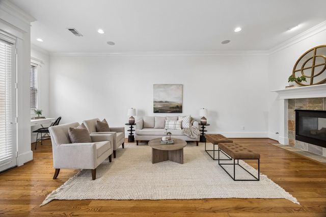 916 Lawrence Street A, Houston, TX 77008
