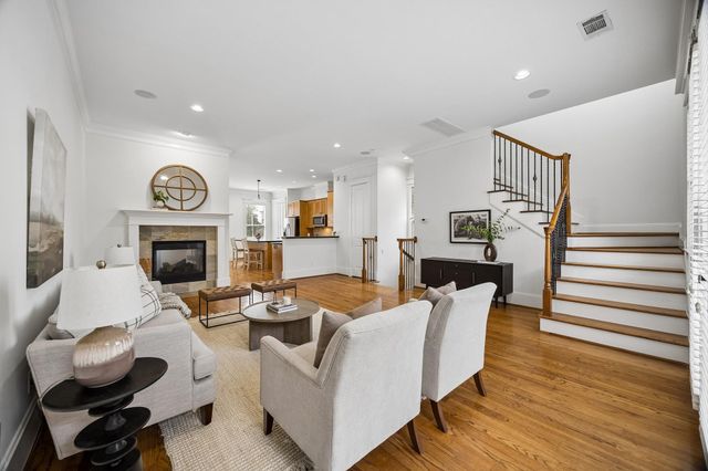916 Lawrence Street A, Houston, TX 77008