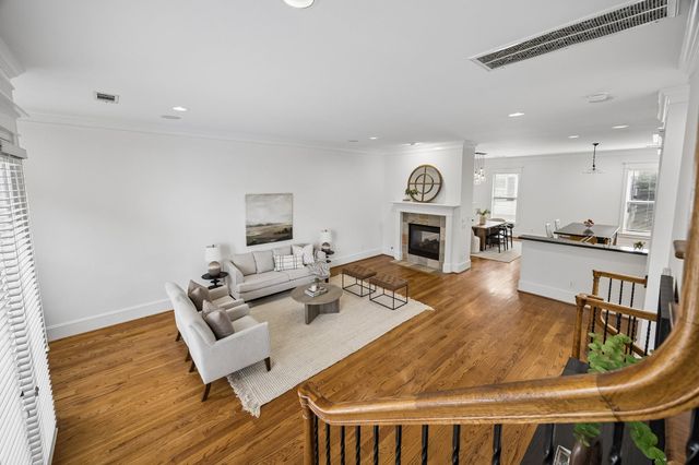 916 Lawrence Street A, Houston, TX 77008