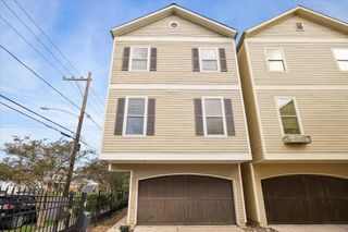 916 Lawrence Street A, Houston, TX 77008